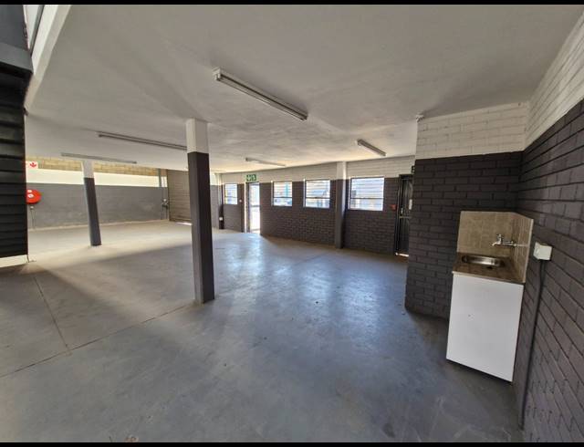 504M² WAREHOUSE TO LET IN WADEVILLE